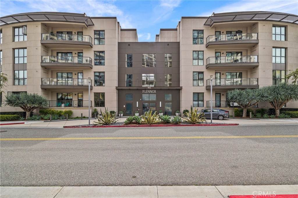 402 Rockefeller - Photo 1