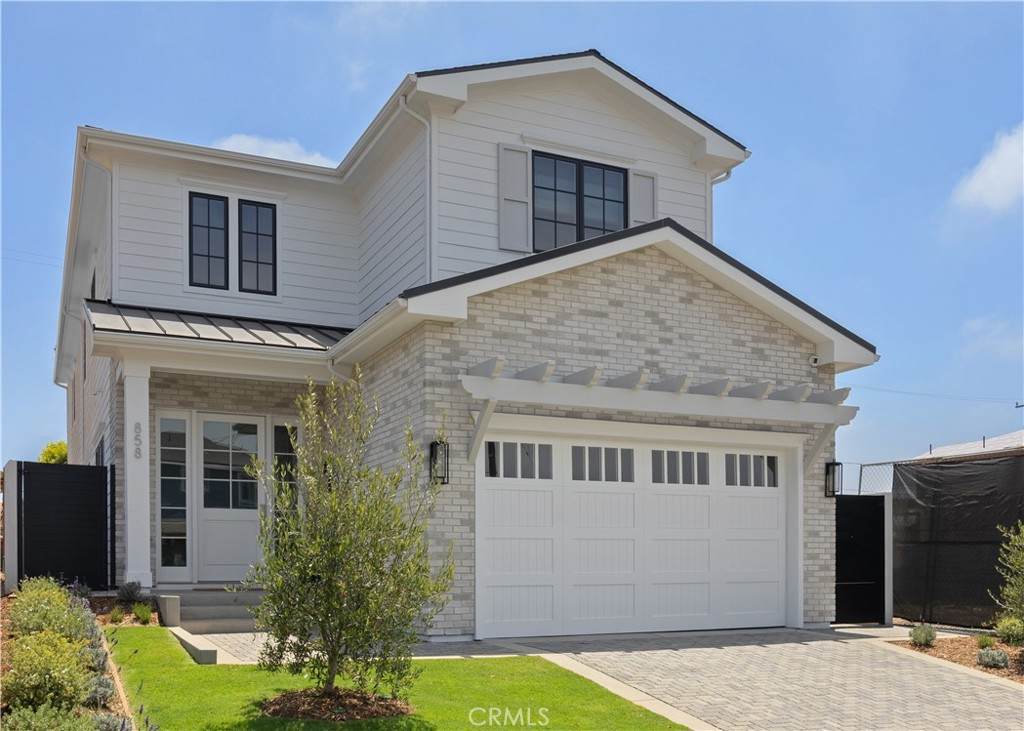 858 Fiske - Photo 1