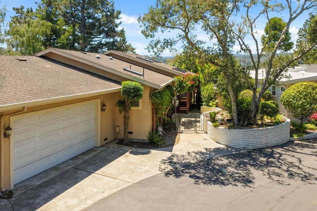 552 Bean Creek Road - Photo 1