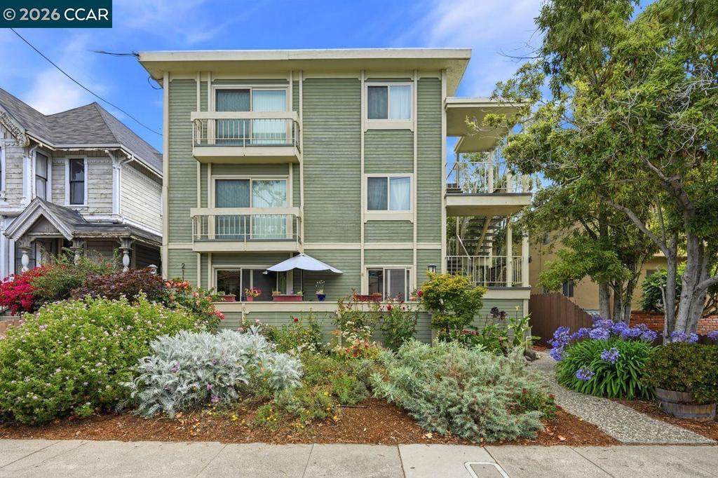 2115 Central - Photo 1