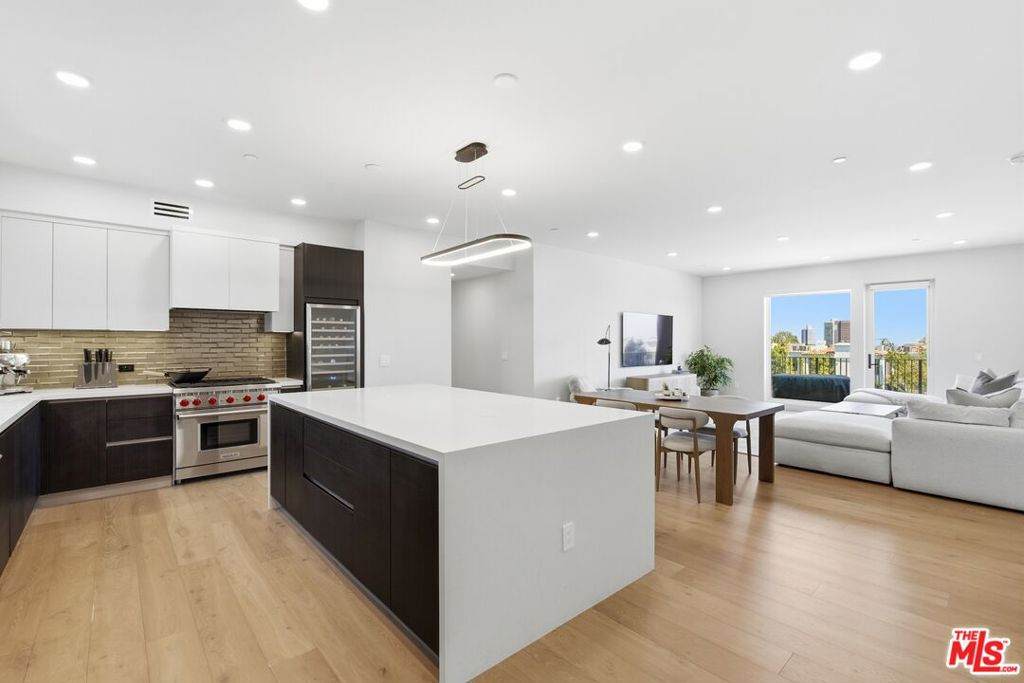 505 Barrington Avenue - Photo 1