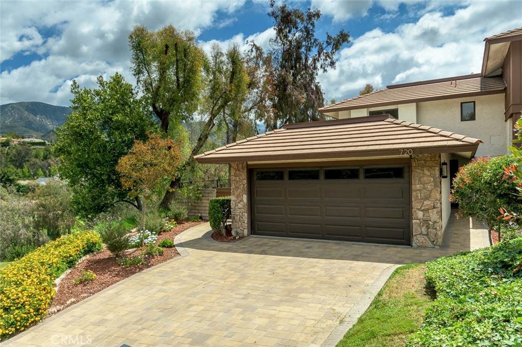 720 Starlight Heights - Photo 1