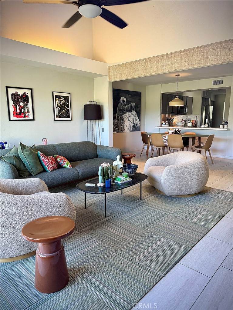 426 Forest Hills - Photo 1