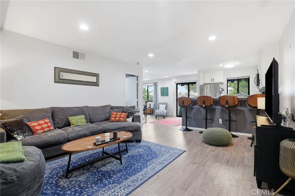 18530 Hatteras Street - Photo 1