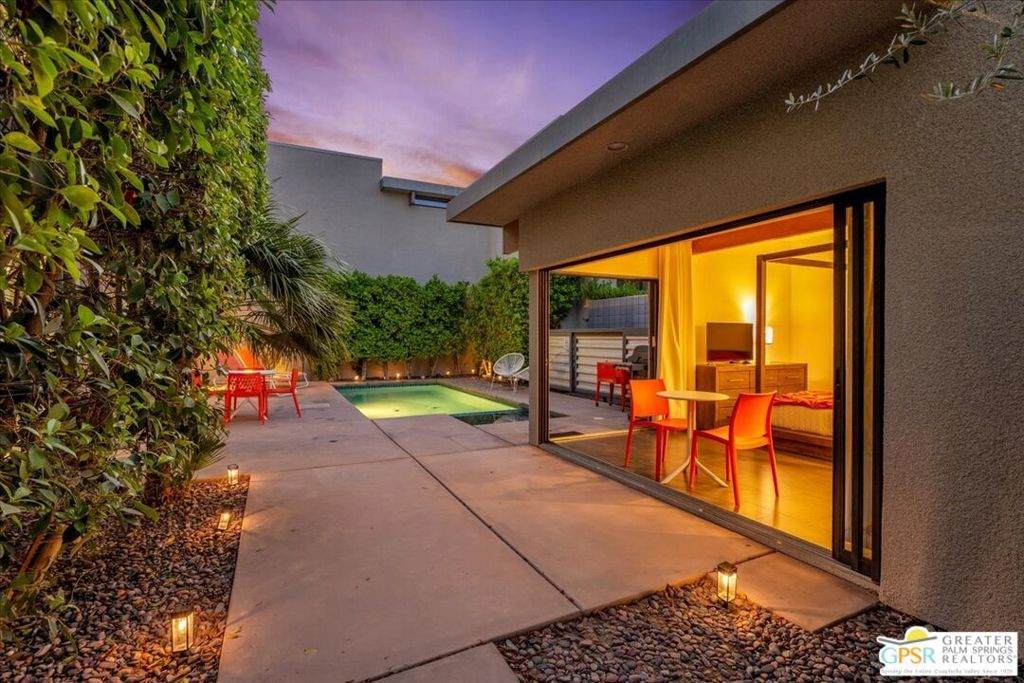 https://bt-photos.global.ssl.fastly.net/socal/orig_boomver_1_444626134-2.jpg