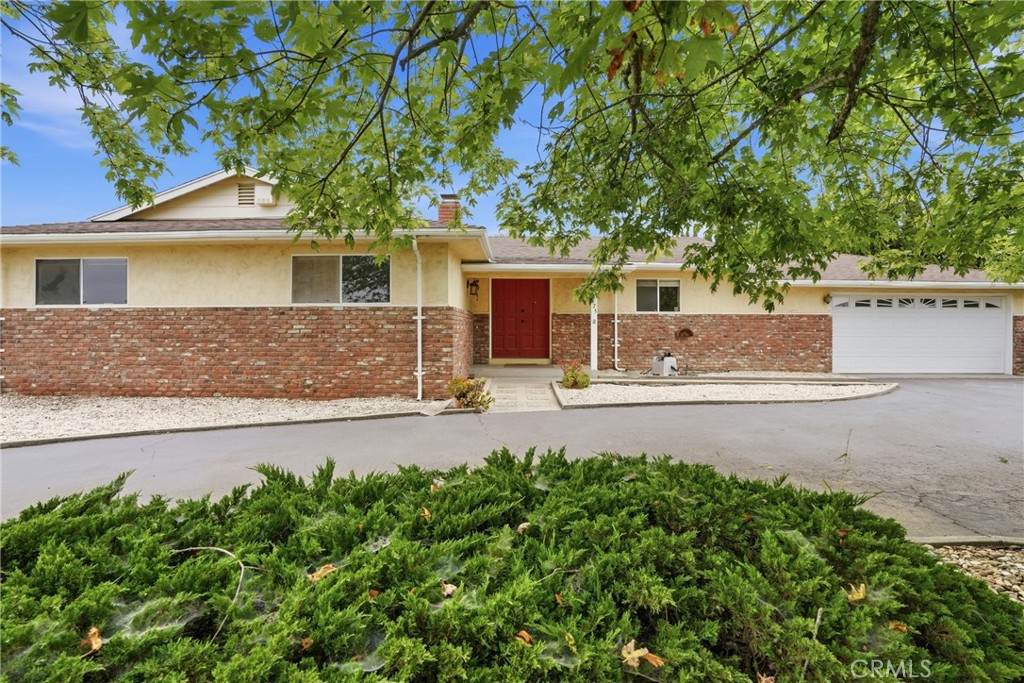 1575 La Loma Drive - Photo 1
