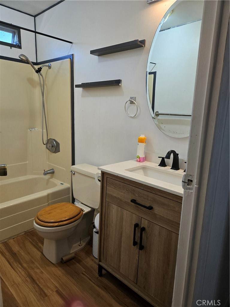 https://bt-photos.global.ssl.fastly.net/socal/orig_boomver_1_444636199-2.jpg