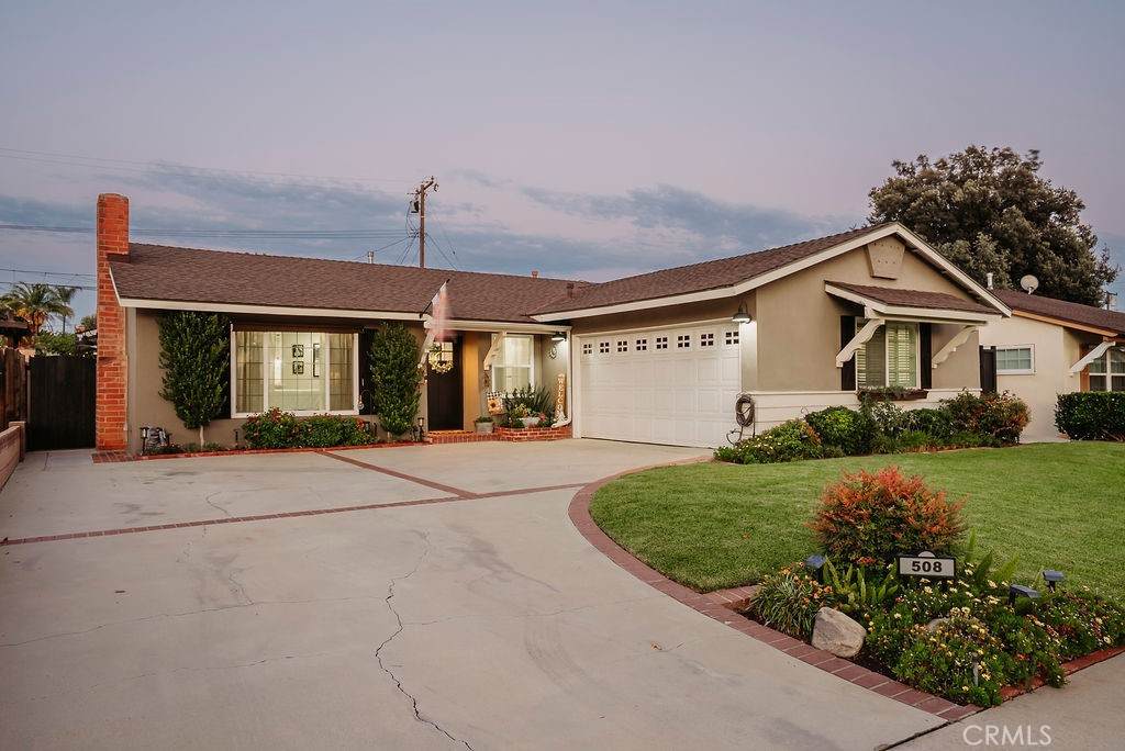 https://bt-photos.global.ssl.fastly.net/socal/orig_boomver_1_444636996-2.jpg