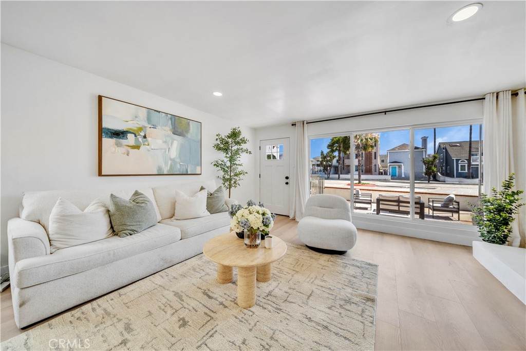 920 Balboa - Photo 1