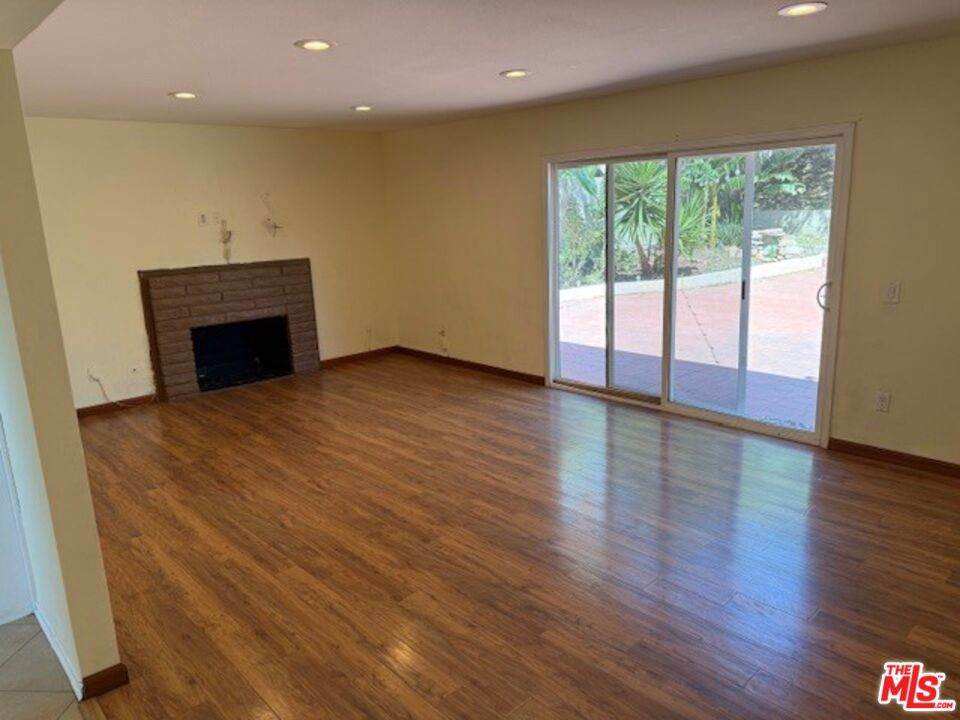 https://bt-photos.global.ssl.fastly.net/socal/orig_boomver_1_444724935-2.jpg
