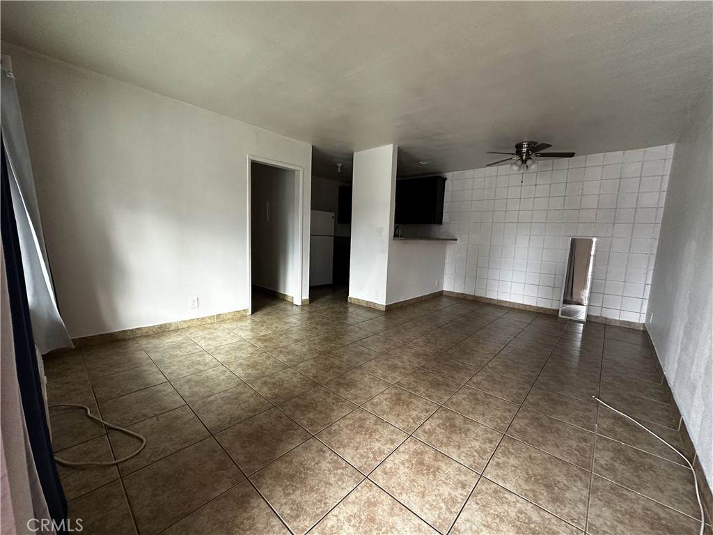 120 Pine - Photo 1
