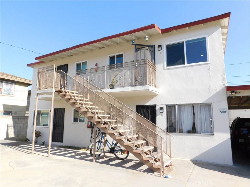 920 Olive Avenue - Photo 1