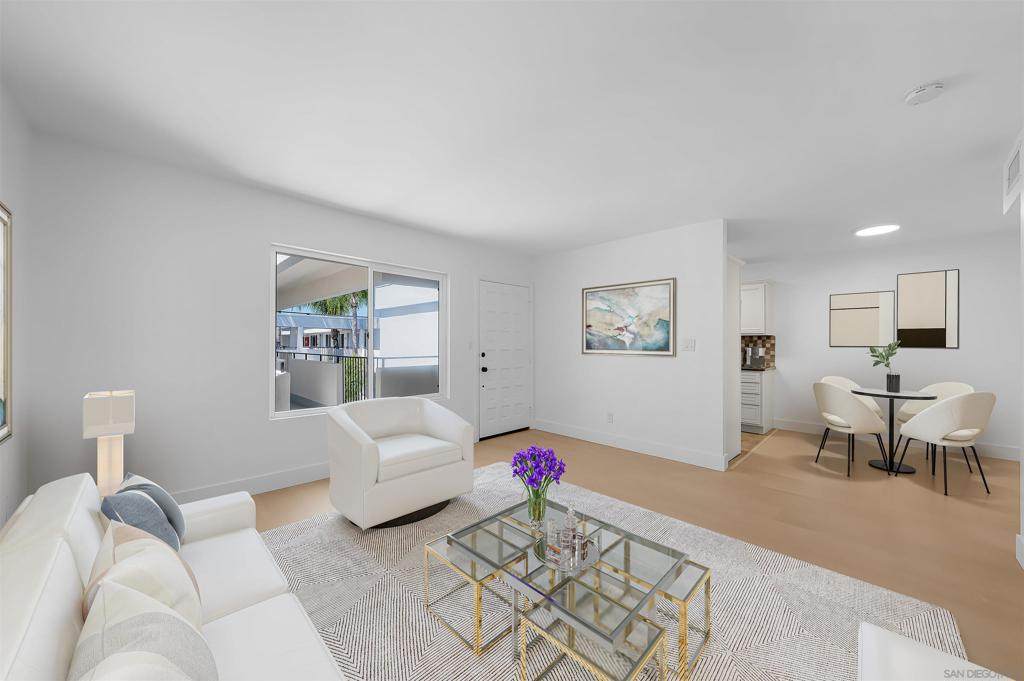1030 Robinson Ave - Photo 1
