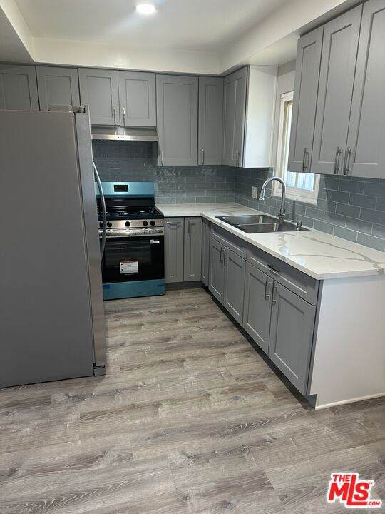 711 Larch Street - Photo 1
