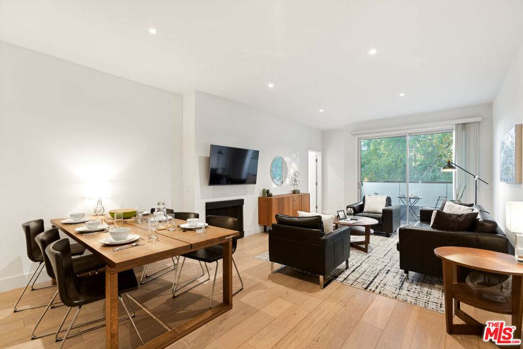 1818 Thayer Avenue - Photo 1