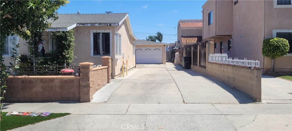 4436 165th - Photo 1