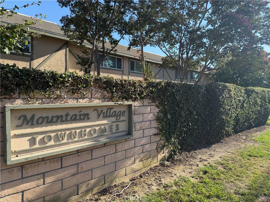 1115 Francis - Photo 1