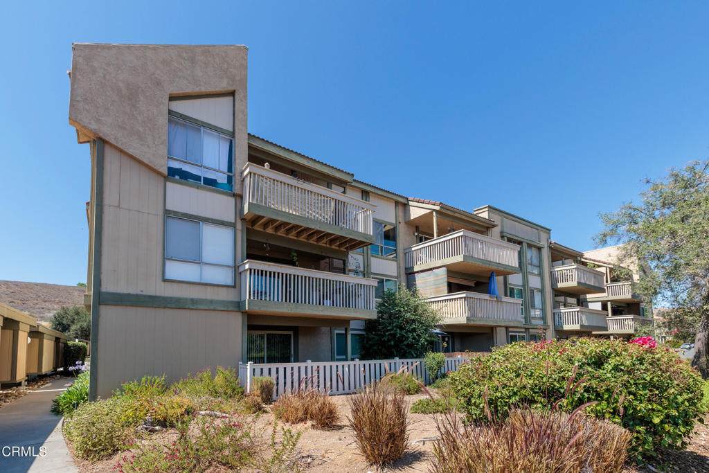 324 Chestnut Hill Court - Photo 1