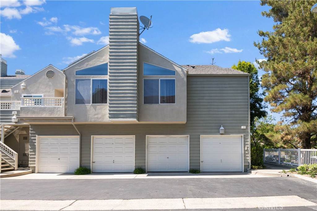 15 Elmbrook - Photo 1