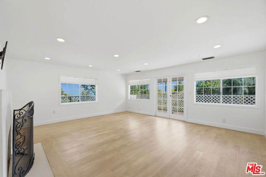https://bt-photos.global.ssl.fastly.net/socal/orig_boomver_1_444886006-2.jpg