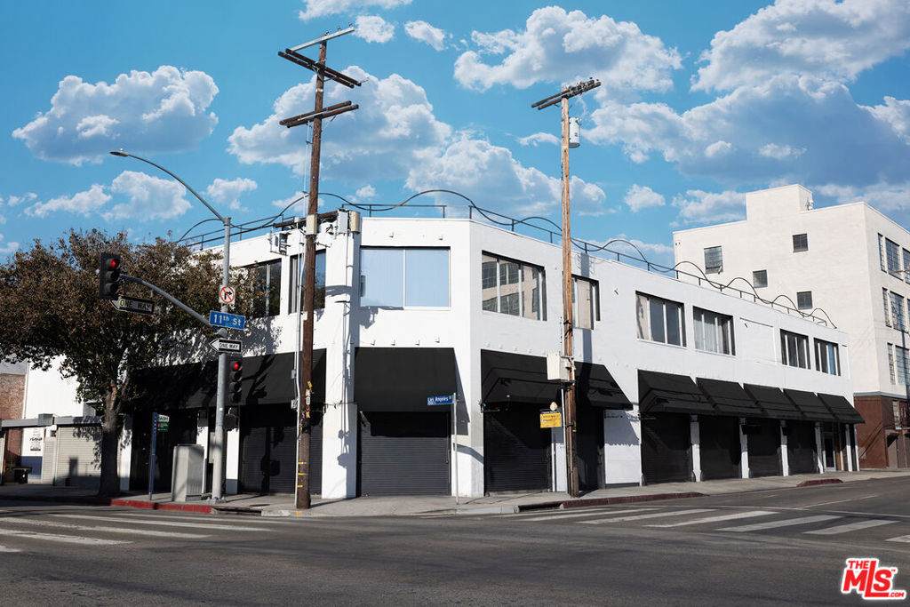 1048 Los Angeles Street - Photo 1