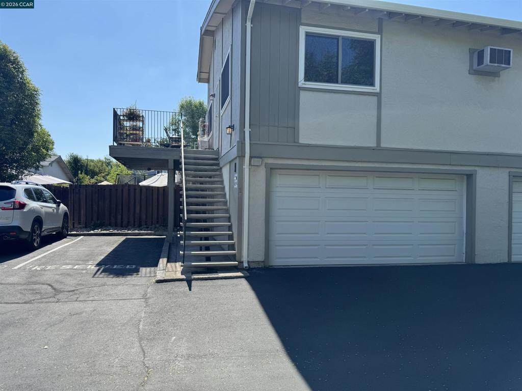 1070 Mohr Ln - Photo 1