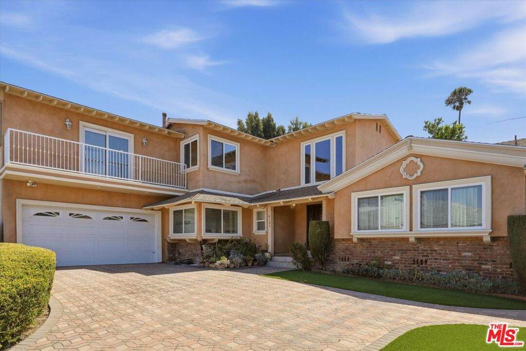 https://bt-photos.global.ssl.fastly.net/socal/orig_boomver_1_444909454-2.jpg