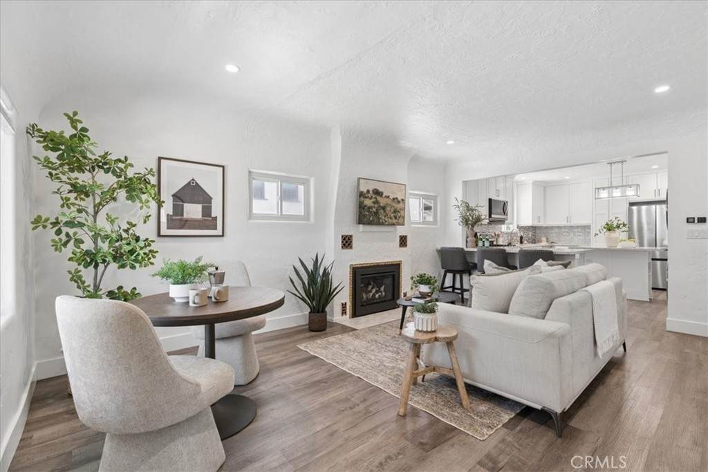 667 671 Howard Street - Photo 1