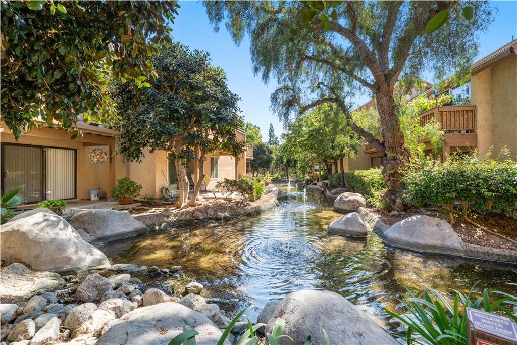 208 Orange Blossom - Photo 1