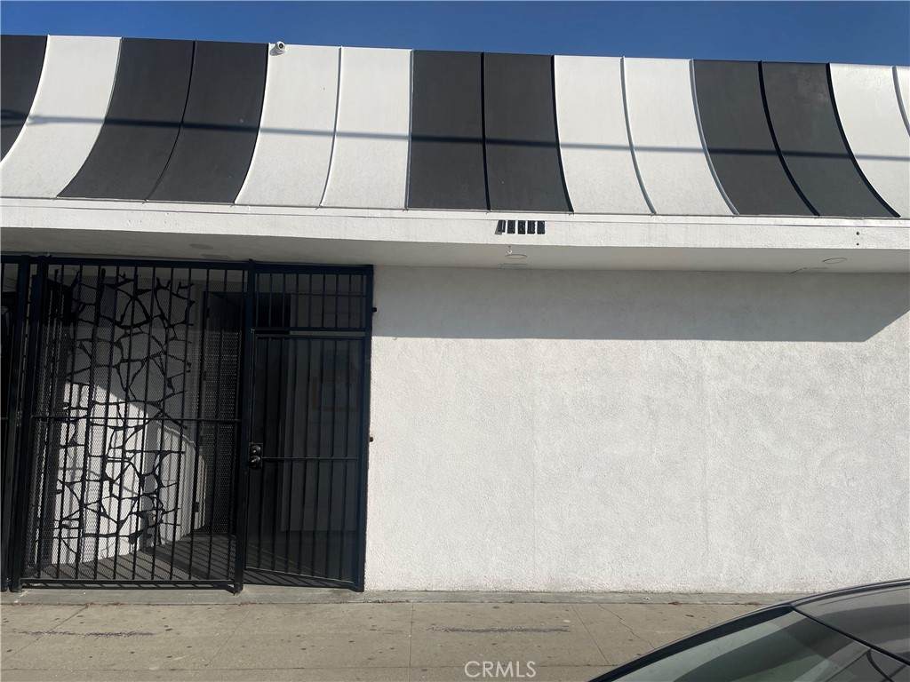 14510 Crenshaw - Photo 1