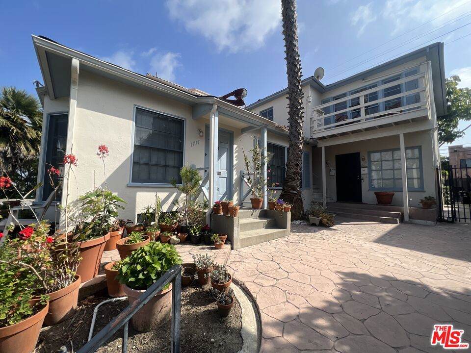 1721 Glendon Avenue - Photo 1