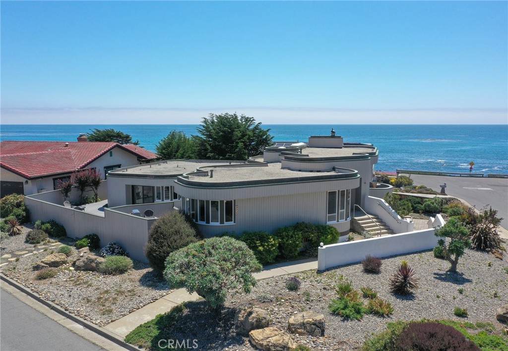 4925 Windsor Boulevard - Photo 1