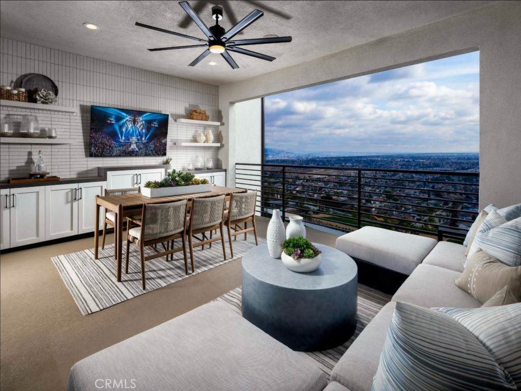 355 Mariposa Way - Photo 1