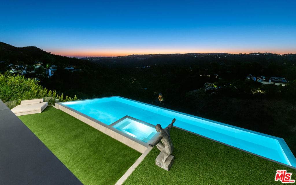 https://bt-photos.global.ssl.fastly.net/socal/orig_boomver_1_444946007-2.jpg