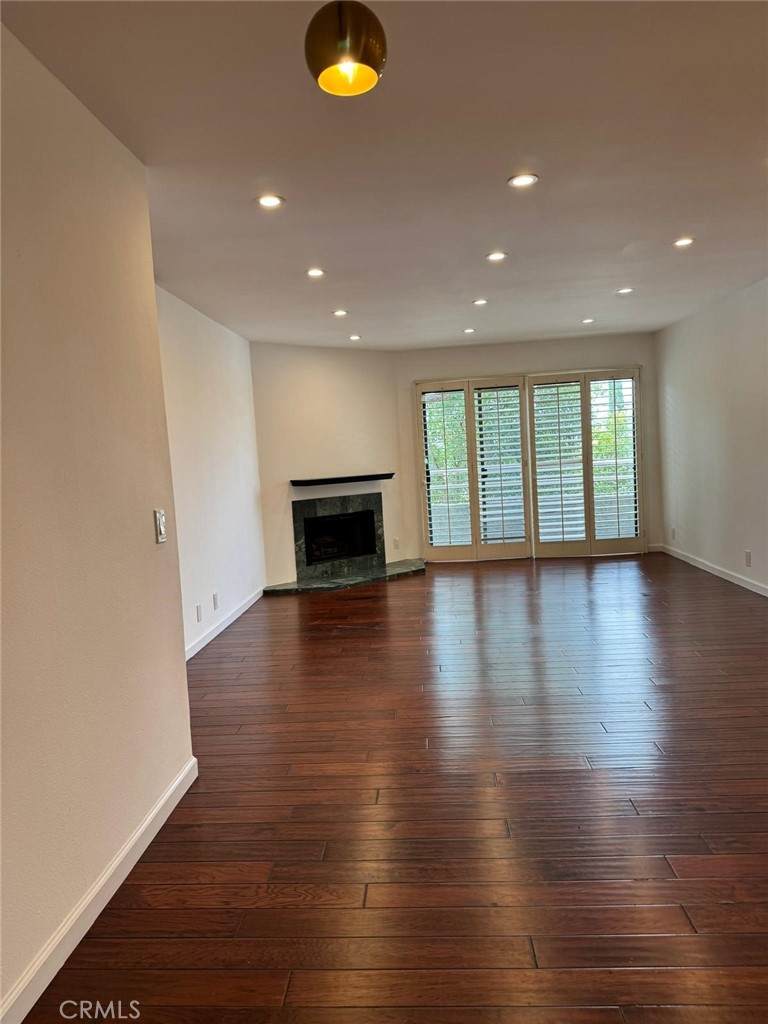 17800 Burbank - Photo 1