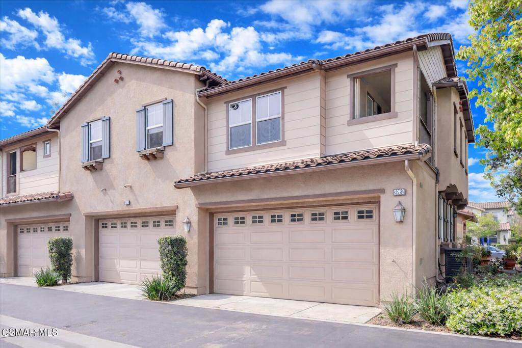 3262 London Lane - Photo 1