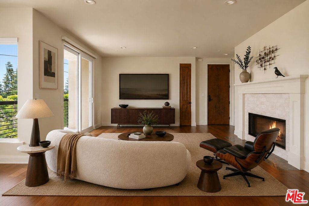 2255 Fox Hills Drive - Photo 1
