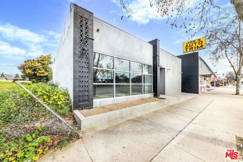 1241 Holt Avenue - Photo 1