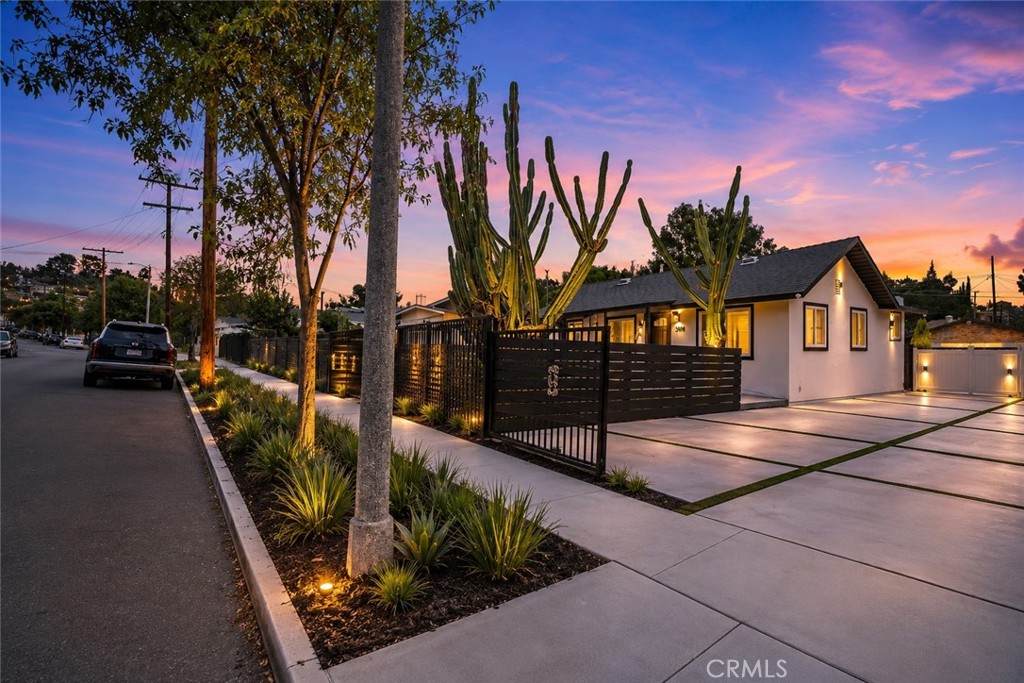 3918 Portola - Photo 1