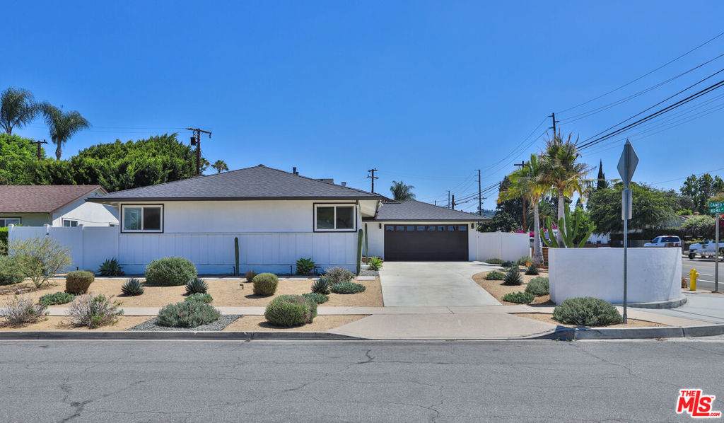 https://bt-photos.global.ssl.fastly.net/socal/orig_boomver_1_445127536-2.jpg