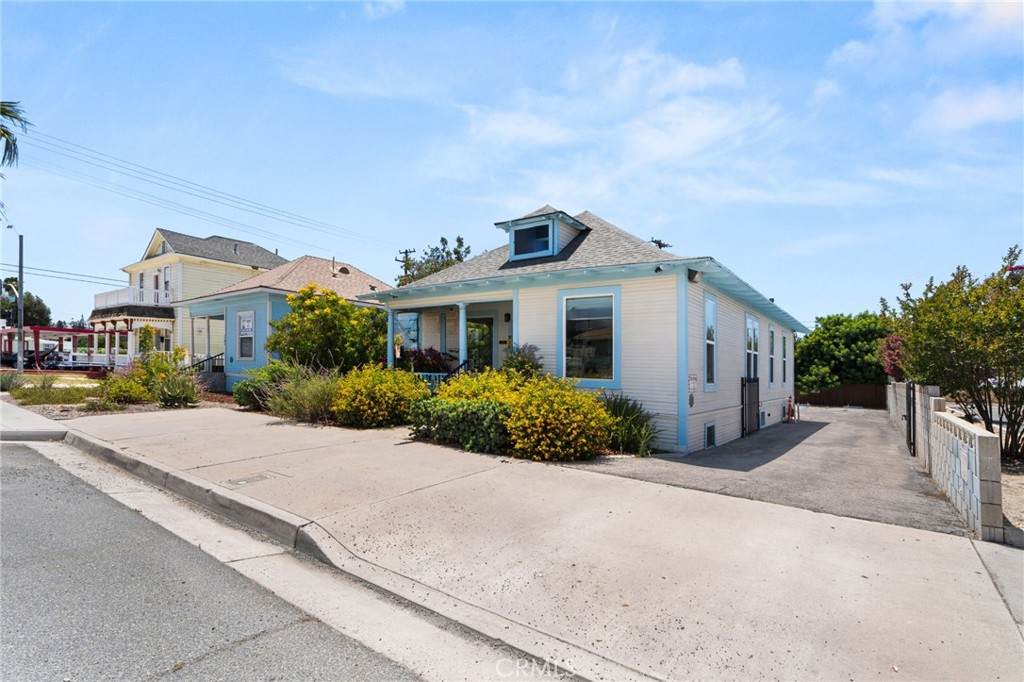 1107 Orange - Photo 1