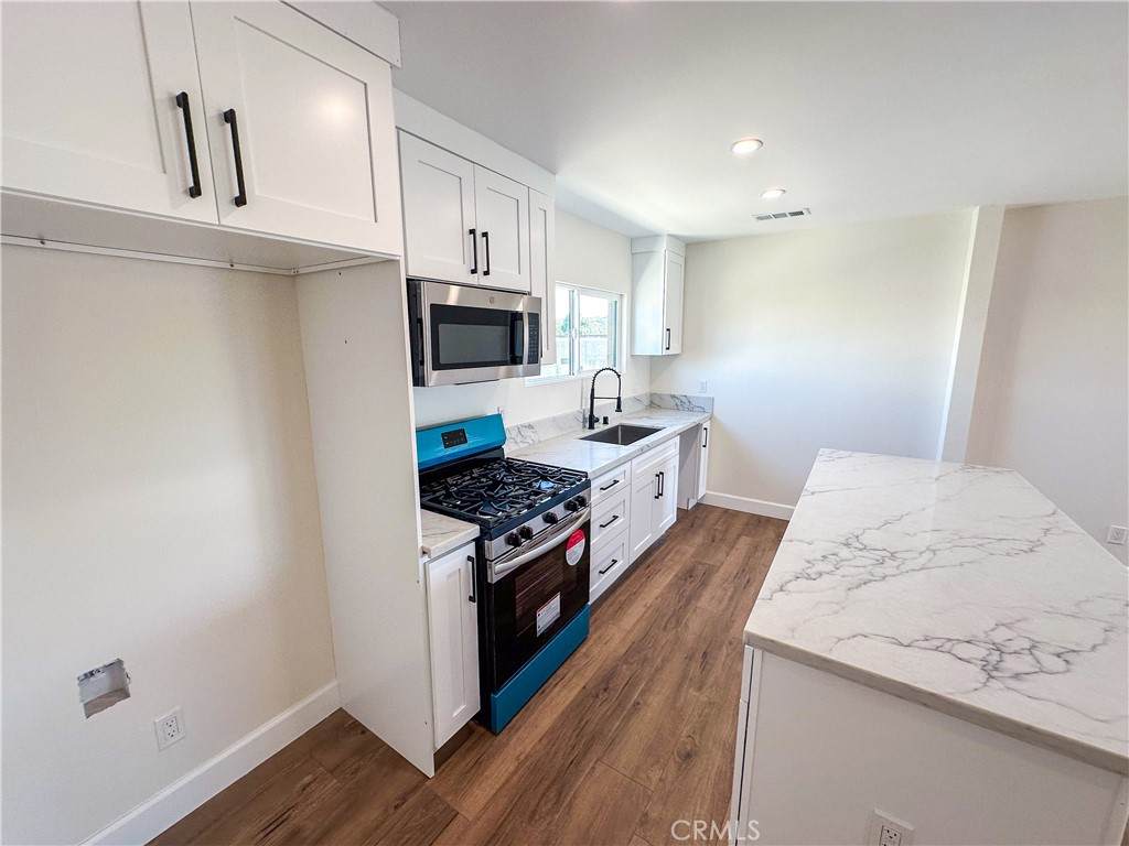 2927 Redondo Boulevard - Photo 1