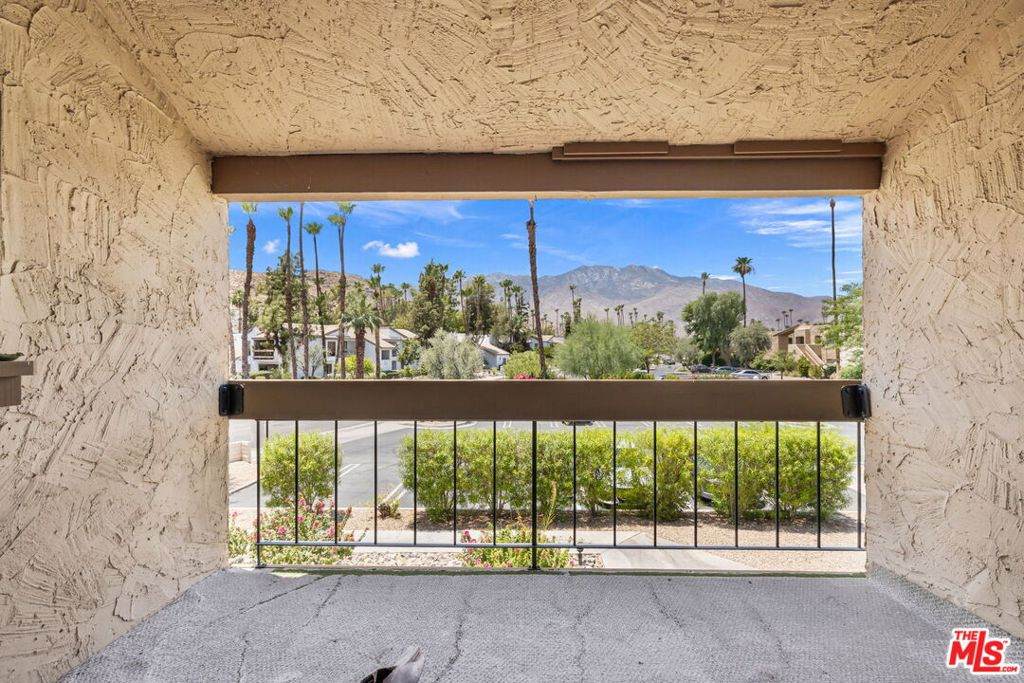 https://bt-photos.global.ssl.fastly.net/socal/orig_boomver_1_445160584-2.jpg