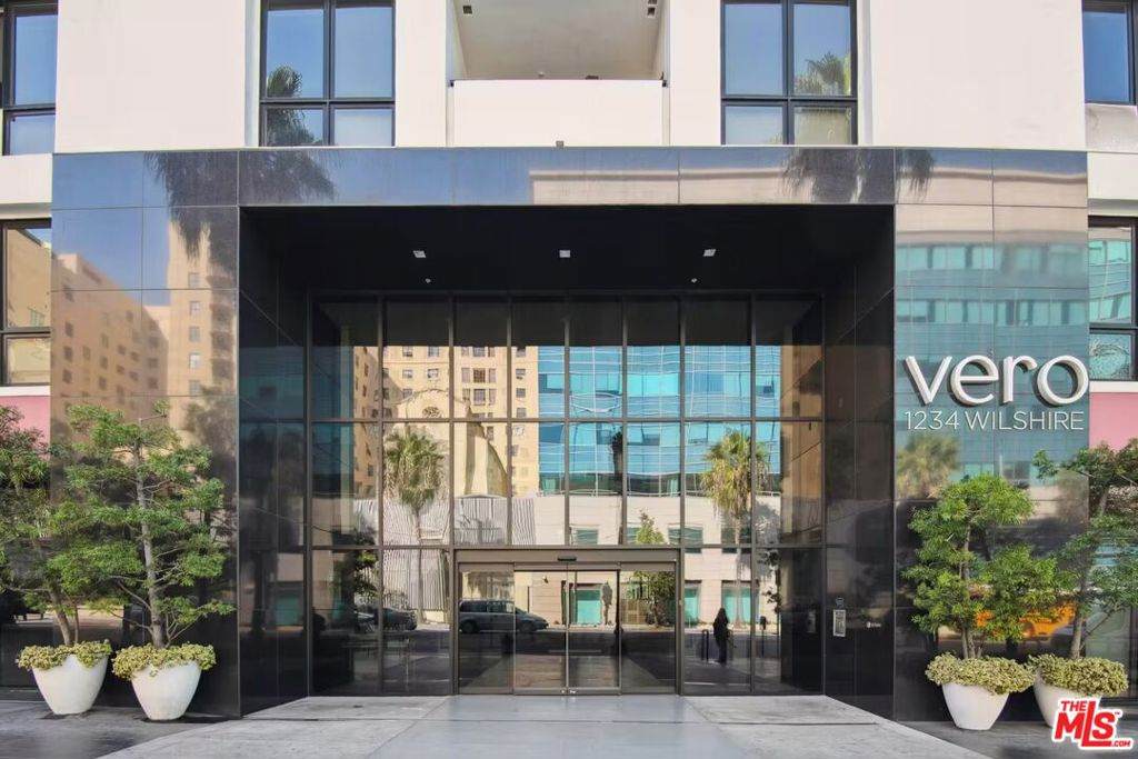 1234 Wilshire Boulevard - Photo 1