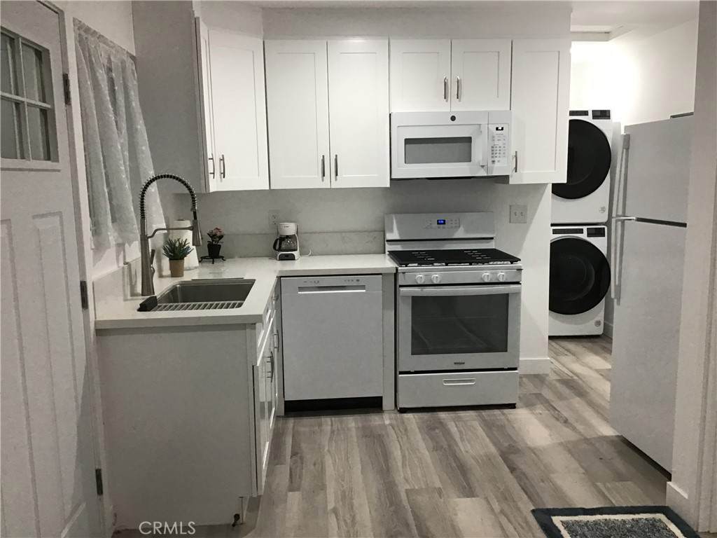 3414 Bayberry Drive - Photo 1