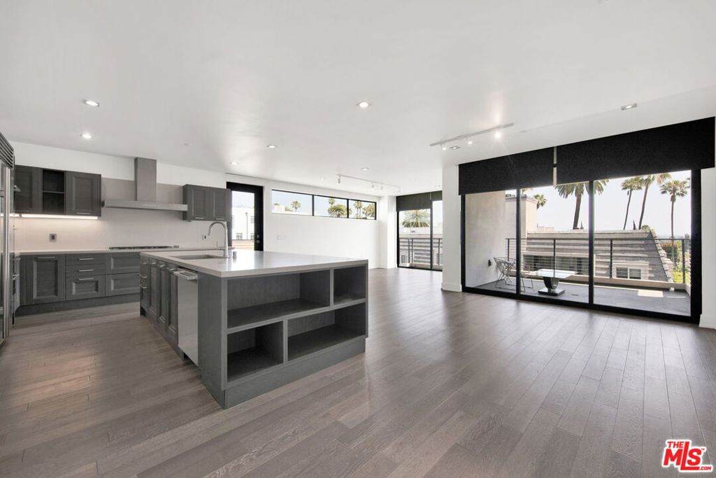 432 Oakhurst Drive - Photo 1