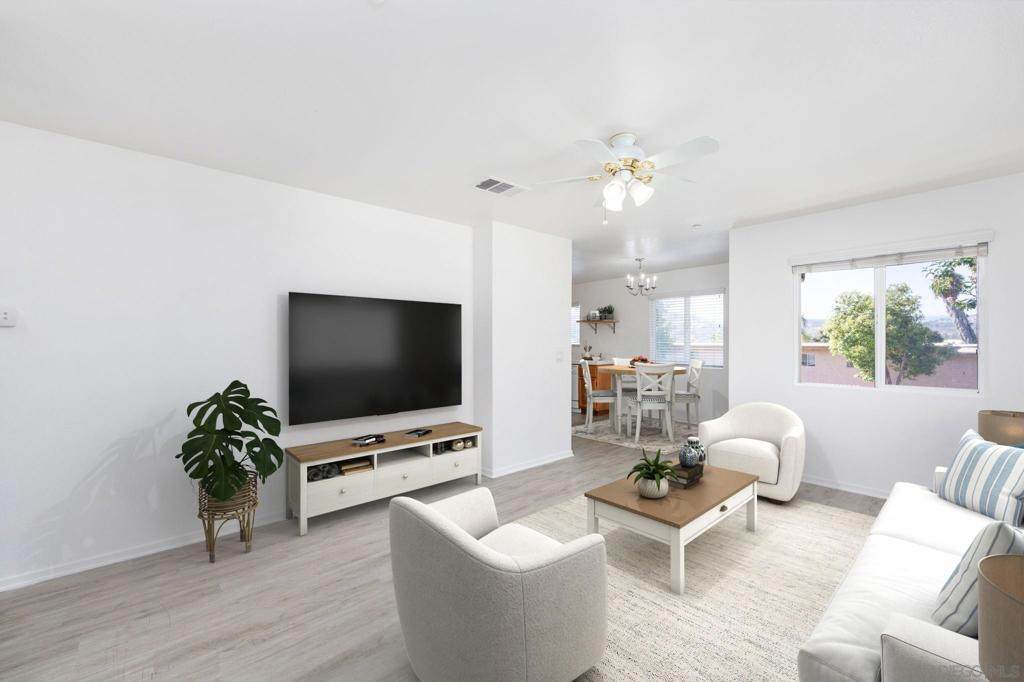 9728 Marilla - Photo 1