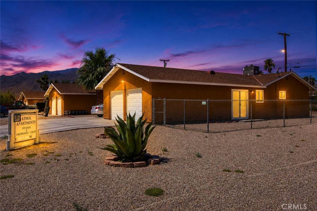 6424 Athol - Photo 1
