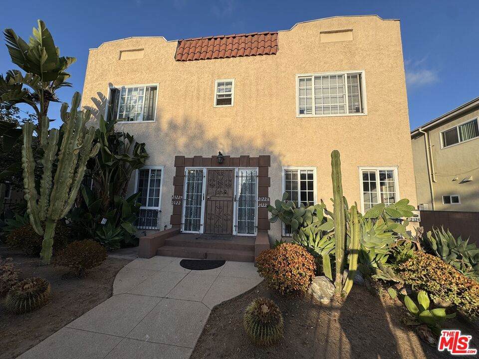 2122 6th Avenue - Photo 1