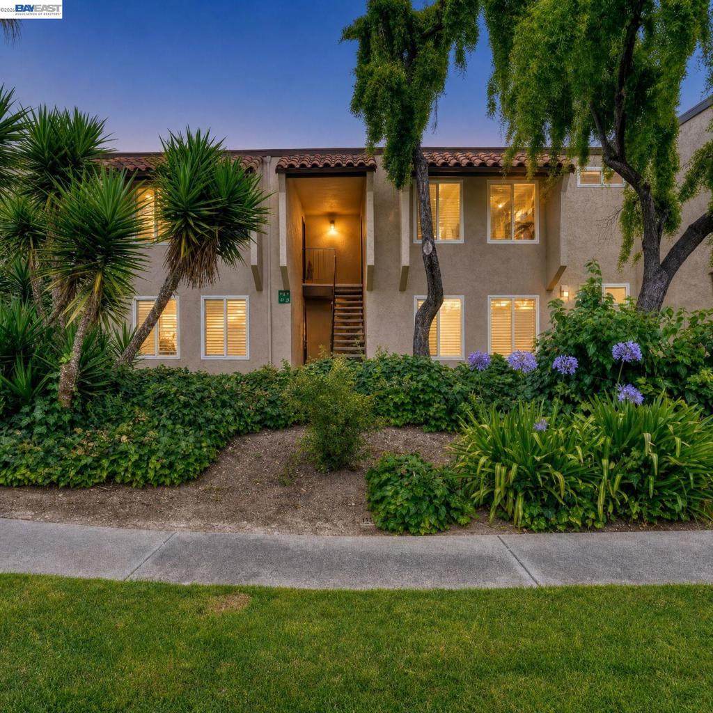 https://bt-photos.global.ssl.fastly.net/socal/orig_boomver_1_445329103-2.jpg